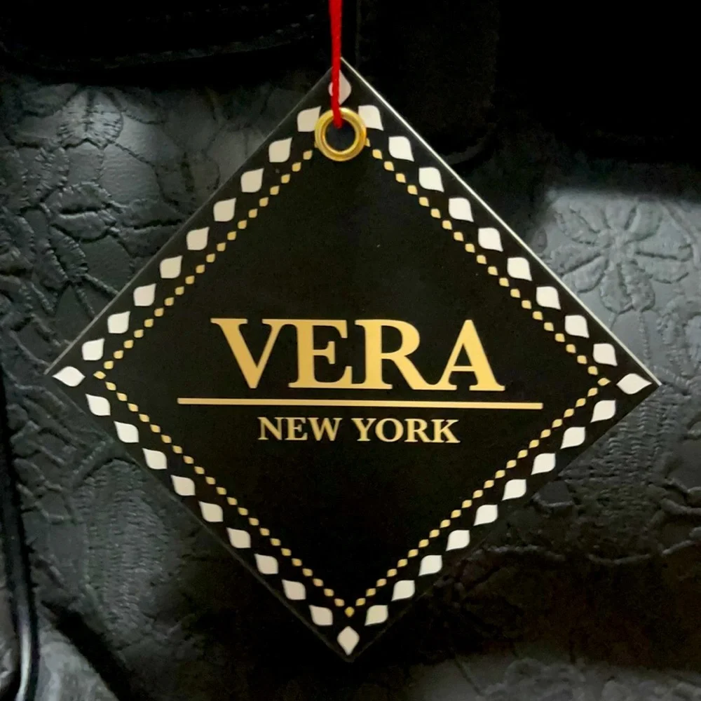 🥳 Host Pick 🥳 🆕 Ladies Purse by Vera New York - Picture 5 of 5